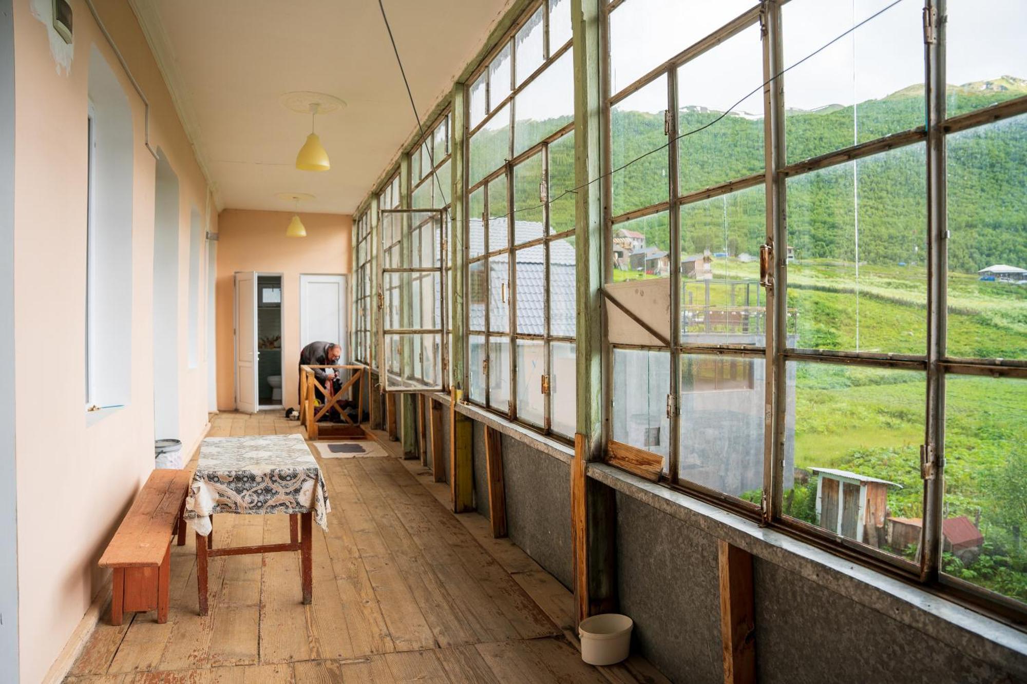Guesthouse Svani Ushguli Buitenkant foto