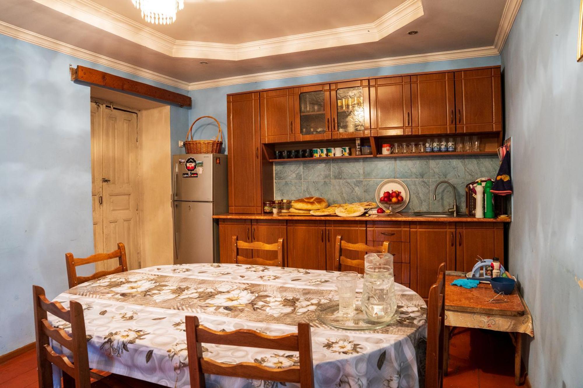 Guesthouse Svani Ushguli Buitenkant foto